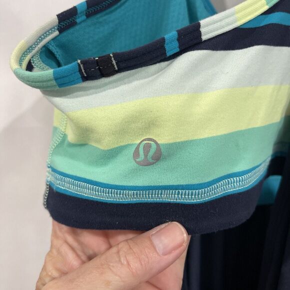 Lululemon Tank Blousy Size M 8 Navy Blue Built in Bra Tennis Pickleball Comfort - Picture 8 of 13